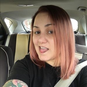 Meet your Posher, Becky